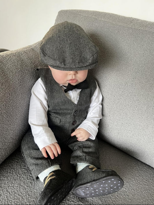 Baby Boy Peaky Blinders Outfit | Black | 4 Pieces Set: Romper, Waistcoat,  Suspenders and Flat Cap (3 Months - 3 Years)